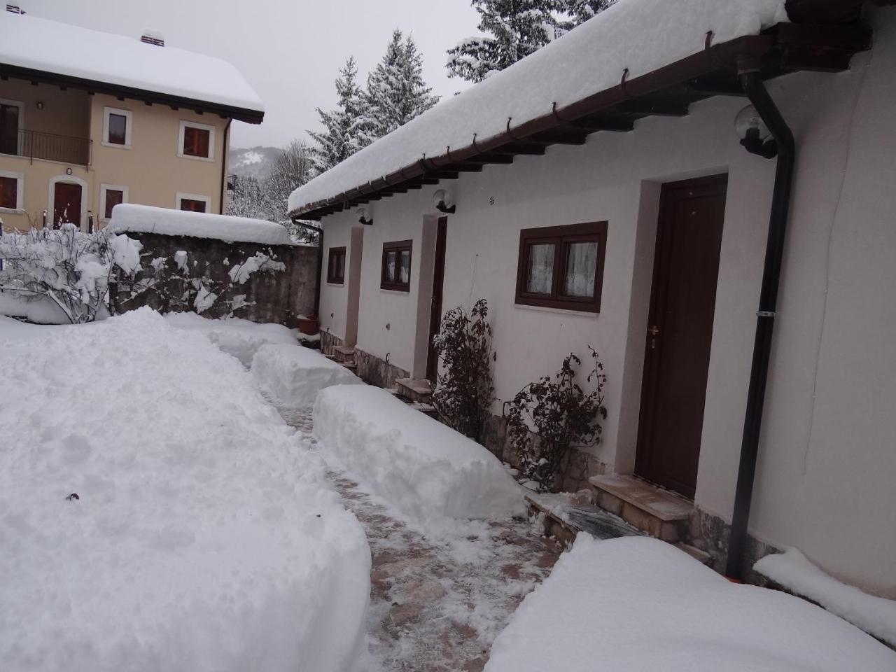 Villa Dei Pini Pescasseroli Kültér fotó